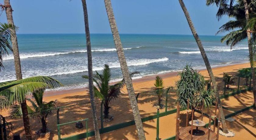 Oyo 246 Roy Villa Beach Hotel Kalutara Bagian luar foto