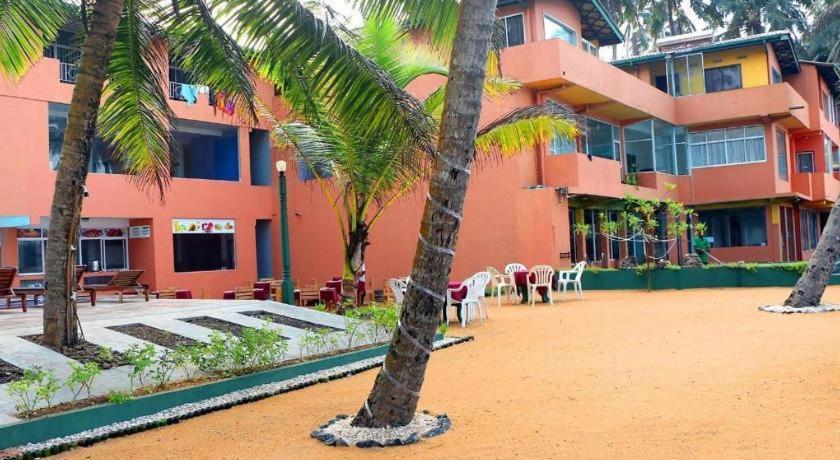 Oyo 246 Roy Villa Beach Hotel Kalutara Bagian luar foto