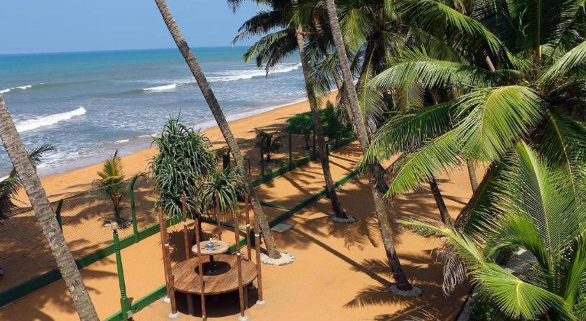 Oyo 246 Roy Villa Beach Hotel Kalutara Bagian luar foto